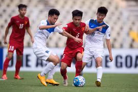 U16 Việt Nam (áo đỏ) vào tứ kết và chỉ cách World Cup đúng 1 trận đấu. (Nguồn: AFC)