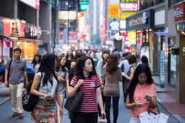 Mỗi người dân phải gánh một khoản nợ 13,19 triệu won. (Ảnh minh họa: Grazia Daily)
