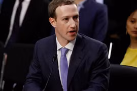 Mark Zuckerberg tại phiên điều trần. (Nguồn: NBC News)