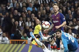 Rakitic ghi bàn duy nhất giúp Barcelona đánh bại Real Madrid. (Nguồn: Barca Blaugranes)