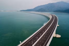 Cây cầu vượt biển dài nhất thế giới nối Hong Kong với đại lục. (Nguồn: AFP)