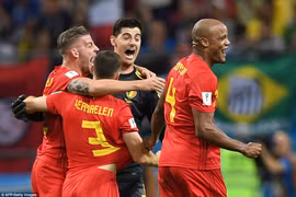 Hình ảnh đáng nhớ trong ngày đội tuyển Bỉ tiễn Brazil về nước