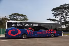 Xe buýt không người lái ở Singapore. (Nguồn: Bloomberg)
