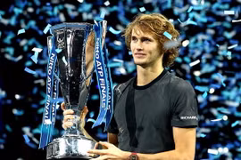 Zverev vô địch ATP Finals sau khi hạ Djokovic. (Nguồn: Getty Images)