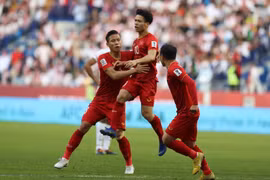 Tuyển Việt Nam tăng 1 bậc trên bảng xếp hạng FIFA. (Ảnh: Hoàng Linh/TTXVN)