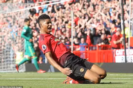 Rashford lại tỏa sáng giúp M.U giành chiến thắng.