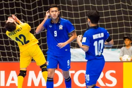 Đội tuyển Futsal Thái Lan (áo xanh) bị loại. (Nguồn: Getty Images)