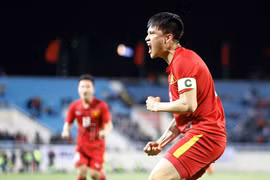 Công Vinh là đầu tàu trong đội hình Việt Nam dự AFF Cup 2016. (Ảnh: Minh Chiến/Vietnam+)
