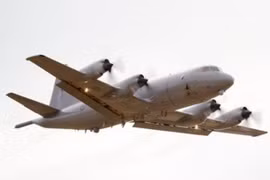 Máy bay P3 Orion của Không lực New Zealand tham gia chiến dịch tìm kiếm tàu mất tích MV Butiraoi của Kiribati. (Nguồn: BBC/TTXVN)