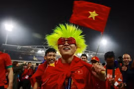 Quang Hải ăn mừng chức vô địch AFF Suzuki Cup 2018. (Ảnh: Trọng Đạt/TTXVN)