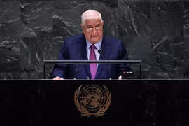 Ngoại trưởng Syria Walid Muallem phát biểu trước Đại hội đồng Liên hợp quốc ở New York (Mỹ). (Ảnh: AFP/TTXVN)