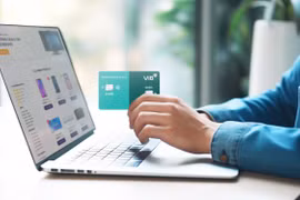 Chủ thẻ tín dụng VIB có rất nhiều lựa chọn trả góp đồ công nghệ linh hoạt với nhiều kỳ hạn từ 3 tháng đến 36 tháng khi mua trực tiếp từ các thương hiệu lớn. (Ảnh: Vietnam+)