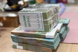 Lãi suất liên ngân hàng tăng mạnh sau khi Ngân hàng Nhà nước liên tục hút tín phiếu. (Ảnh: Vietnam+)