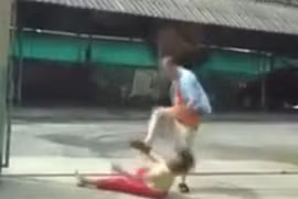 Ảnh từ video. (Nguồn: Bangkok Post)
