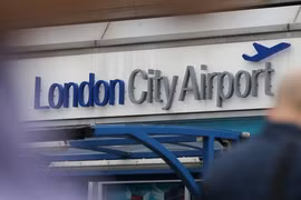 Sân bay London. (Nguồn: sky.com)
