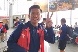 [Photo] Tuyển Olympic Việt Nam tự tin lên đường tham dự ASIAD 19 