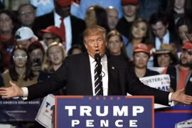Ông Donald Trump phát biểu tại Grand Rapids ngày 8/11. (Nguồn: AP/TTXVN)