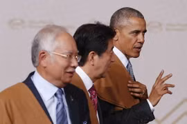 Tổng thống Mỹ Barack Obama và Thủ tướng Nhật Bản Shinzo Abe tại Hội nghị cấp cao APEC 24. (Nguồn: AP)