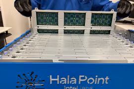 Hệ thống mô phỏng thần kinh Hala Point của Intel. (Nguồn: ZDNet)