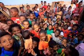 Trẻ em Ethiopia tại một trại tị nạn ở Gedaref, miền Đông Sudan. (Ảnh: AFP/TTXVN)