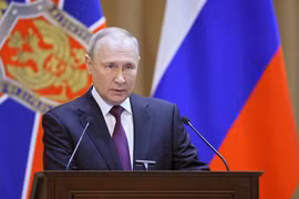 Tổng thống Nga Vladimir Putin phát biểu tại một sự kiện ở Moskva ngày 28/2/2023. (Ảnh: AFP/TTXVN)