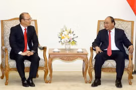 Thủ tướng Nguyễn Xuân Phúc tiếp ông Park Hang Seo, Huấn luyện viên trưởng Đội tuyển bóng đá nam Việt Nam. (Ảnh: Thống Nhất/TTXVN)