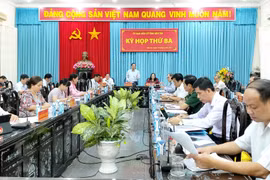Bí thư Tỉnh ủy, Chủ tịch Ủy ban Bầu cử tỉnh Bến Tre Phan Văn Mãi phát biểu chỉ đạo tại kỳ họp. (Ảnh: Trần Thị Thu Hiền/TTXVN)