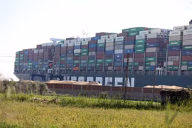 Siêu tàu container Ever Given ngày 27/3/2021. (Ảnh: THX/TTXVN)