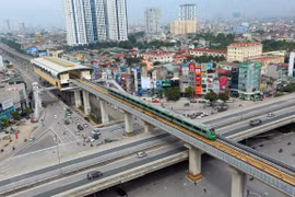 Đoàn tàu của dự án đường sắt đô thị Cát Linh-Hà Đông. (Ảnh: Huy Hùng/TTXVN)