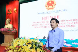 Chủ tịch Hội đồng Nhân dân tỉnh Hưng Yên Trần Quốc Toản phát biểu kết thúc Hội nghị. (Ảnh: Đinh Tuấn/TTXVN)