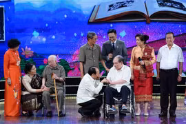 “Tình sâu hơn nước Hồng Hà, Cửu Long” tôn vinh quan hệ Việt-Lào