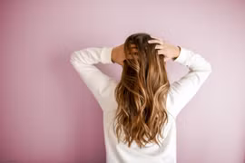 5 bí quyết giúp phái đẹp giải cứu mái tóc khỏi tình trạng bết dầu