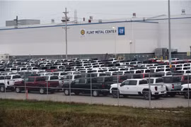 Cổ phiếu General Motors lần đầu giảm xuống dưới mức giá khi IPO