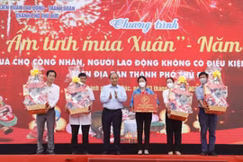 Chủ tịch nước thăm, chúc Tết đoàn viên, công nhân lao động Thủ Đức
