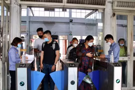 TP. HCM: Dự báo lượng hành khách đi lại qua bến xe, nhà ga giảm sâu