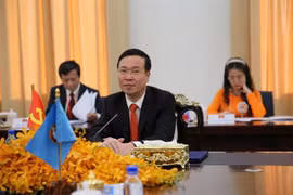 Thường trực Ban Bí thư Võ Văn Thưởng tại buổi hội đàm với Samdech Say Chhum, Phó chủ tịch CPP, Chủ tịch Thượng viện Vương quốc Campuchia. (Ảnh: Vũ Hùng/TTXVN)