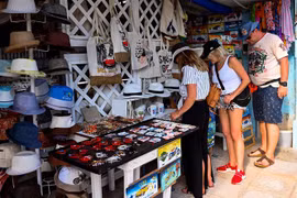 Cuba công bố các biện pháp "táo bạo" để kiềm chế lạm phát