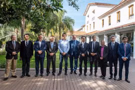 ãnh đạo các tỉnh Tây Bắc của Argentina tiếp đón Đại sứ các nước ASEAN. (Ảnh: TTXVN phát)