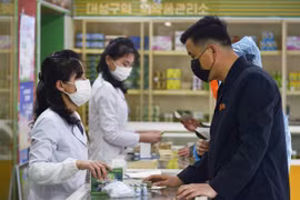 Dịch COVID-19: Số ca sốt mới ở Triều Tiên giảm mạnh