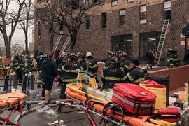 Cận cảnh cháy kinh hoàng ở New York làm chết 19 người, có nhiều trẻ em