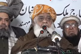 Người đứng đầu đảng Jamiat Ulema-e-Islam (JUI-F) Maulana Fazlur Rehman.. (Nguồn: samaa)
