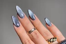 Bó túi 8 mẫu nail thịnh hành dành cho cô những nàng sành điệu