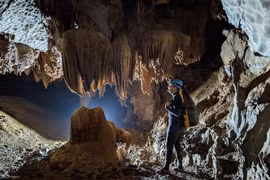 Phát hiện hơn 3km hang động tuyệt đẹp, còn nguyên sơ ở Quảng Bình
