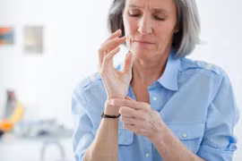 Methotrexate có thể giúp giảm đau trong điều trị viêm xương khớp tay