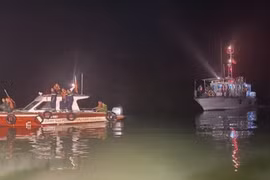 Vụ máy bay rơi trên biển: Huy động hơn 200 người tham gia cứu hộ 