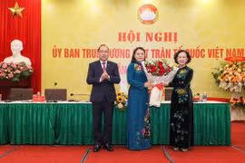 Bí thư Tỉnh ủy Ninh Bình là Phó Chủ tịch, Tổng Thư ký Ủy ban MTTQ