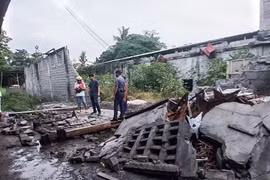 Cảnh đổ nát sau một động đất ở Philippines. (Ảnh: THX/TTXVN)