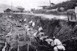 Người dân bị cưỡng bức lao động. (Ảnh: Yonhap/TTXVN)