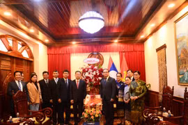 Chúc mừng Tổng Lãnh sự quán Lào tại Đà Nẵng nhân dịp Tết Bunpimay