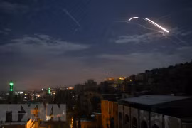 Israel tấn công các cứ điểm ở Tây Nam Syria, 8 binh sỹ thiệt mạng